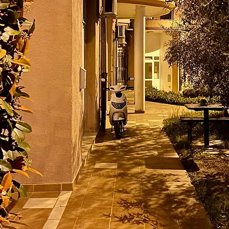Pearl Apartment