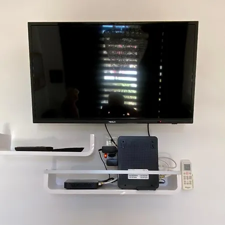 Pearl Apartment *